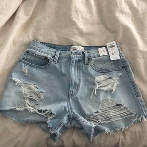 Curve Love Mid Rise Boyfriend Jean Short